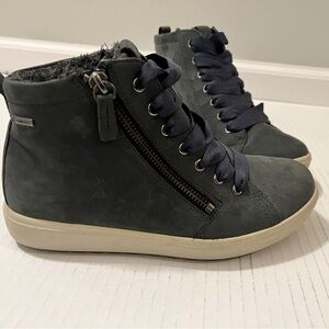 Ecco Women's Ankle Boots in Dark Gray and Cream